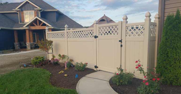 Vinyl fencing